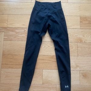 TLF Contour High Waisted Scrunch Leggings